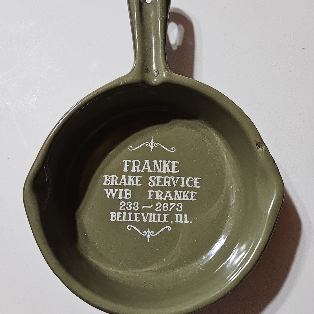 Ashtrays - Picture 2 of 8